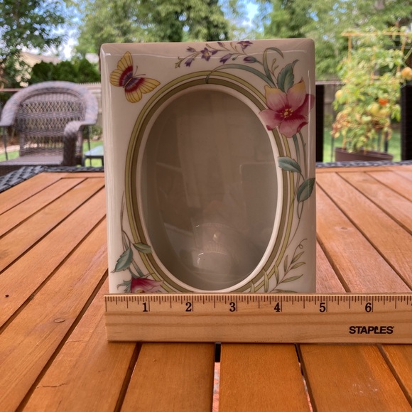 Porcelain Photo Frame - Picture 2 of 6